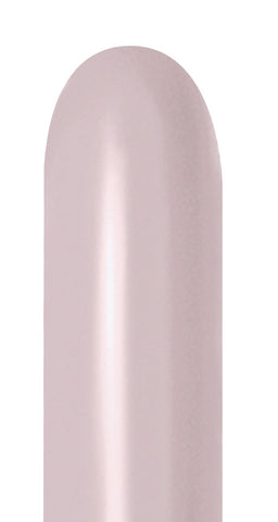 Pastel Dusk Rose Entertainer
